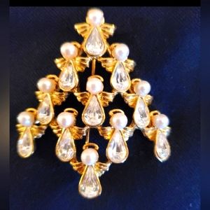 Christmas🎄brooch😇